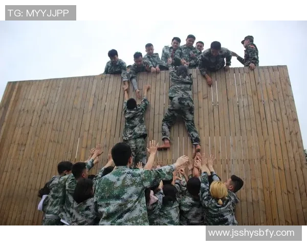 攀岩高手黄强专访揭秘成功秘诀与训练心得分享