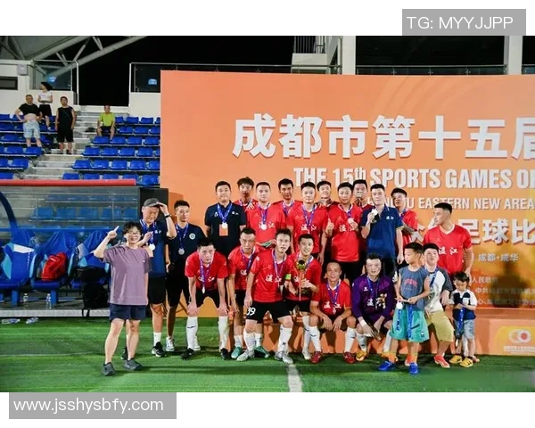 成都足球队的转型之路：从传统到现代的全面革新探索